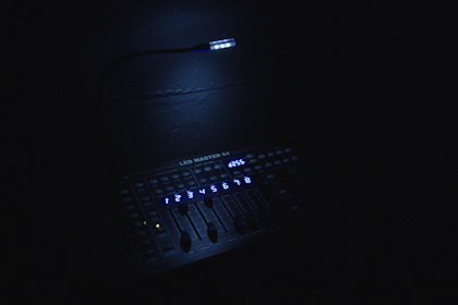Klatch Studio - Studio 2: Black Box 9