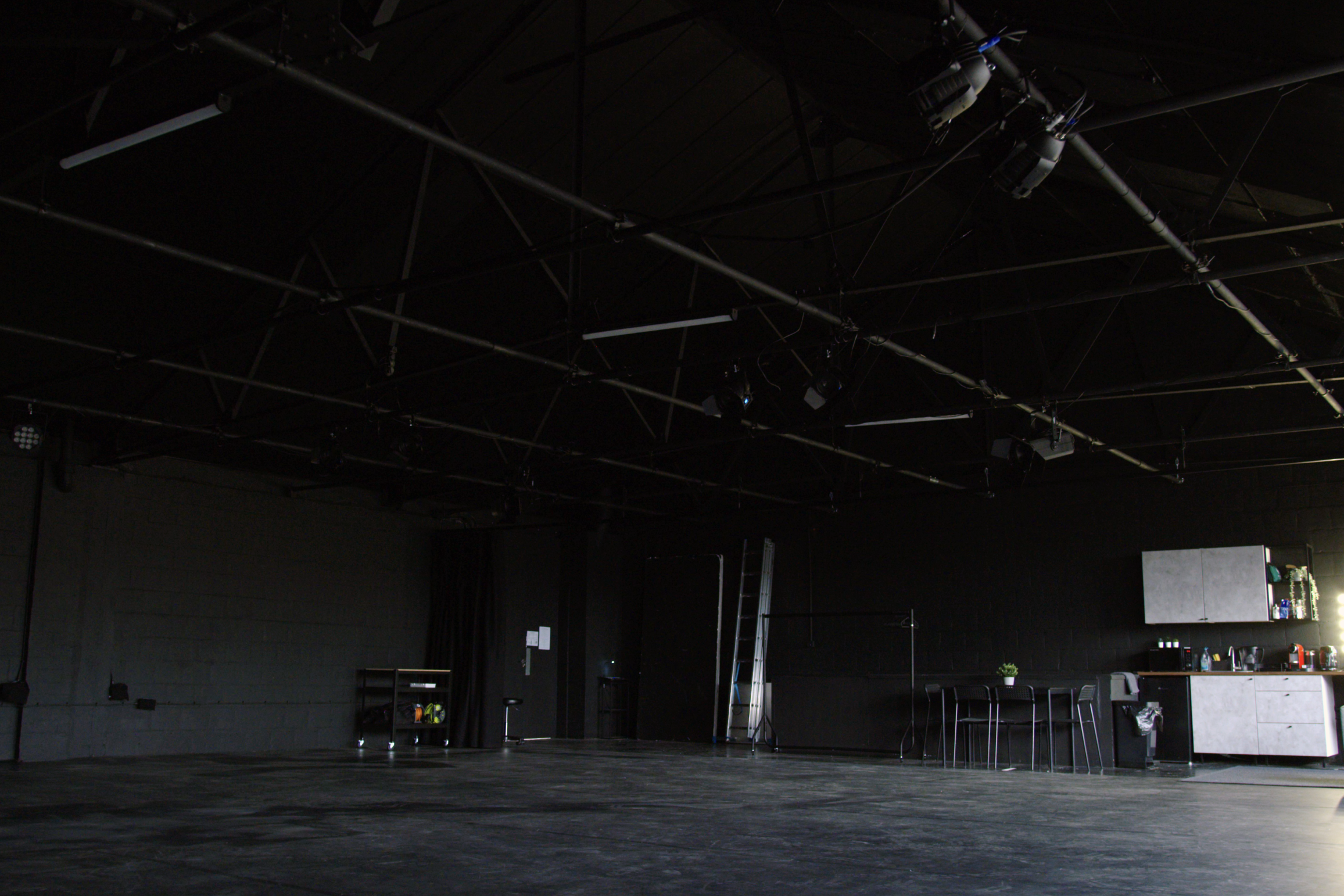 Klatch Studio - Studio 2: Black Box 3