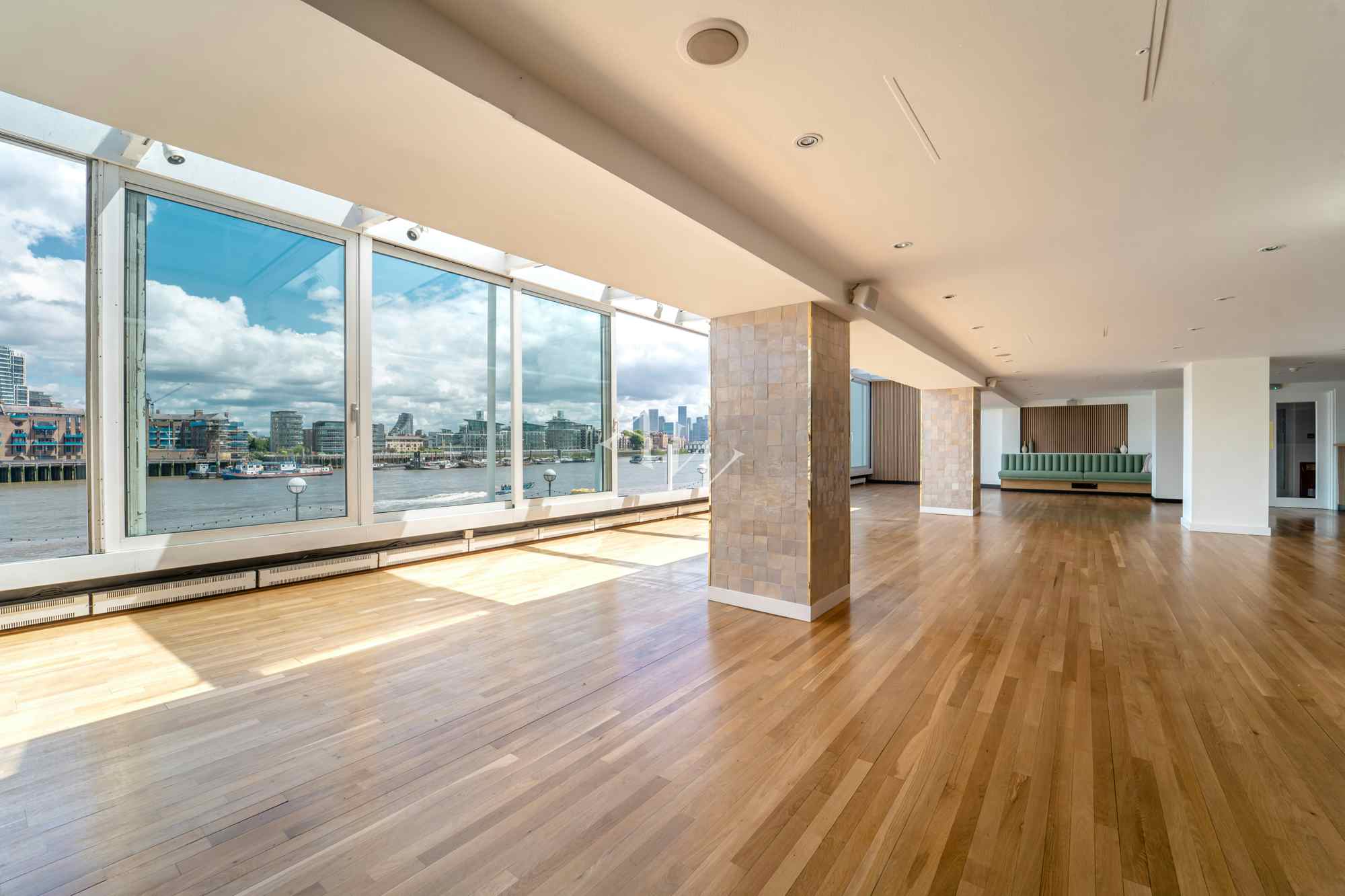 First floor space 13