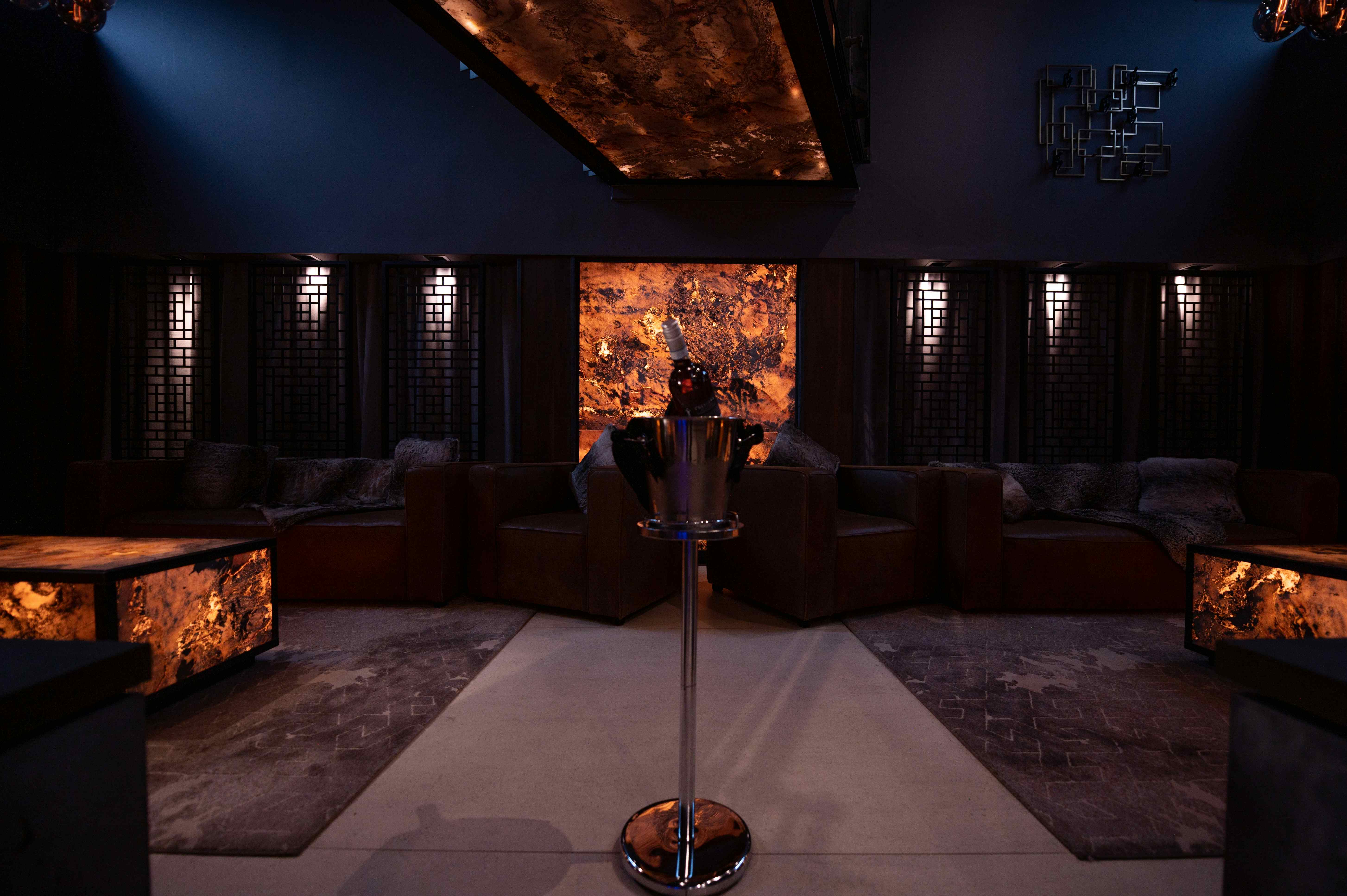 Book Caves Lounge at Cave hotels. A Canterbury Venue for Hire HeadBox