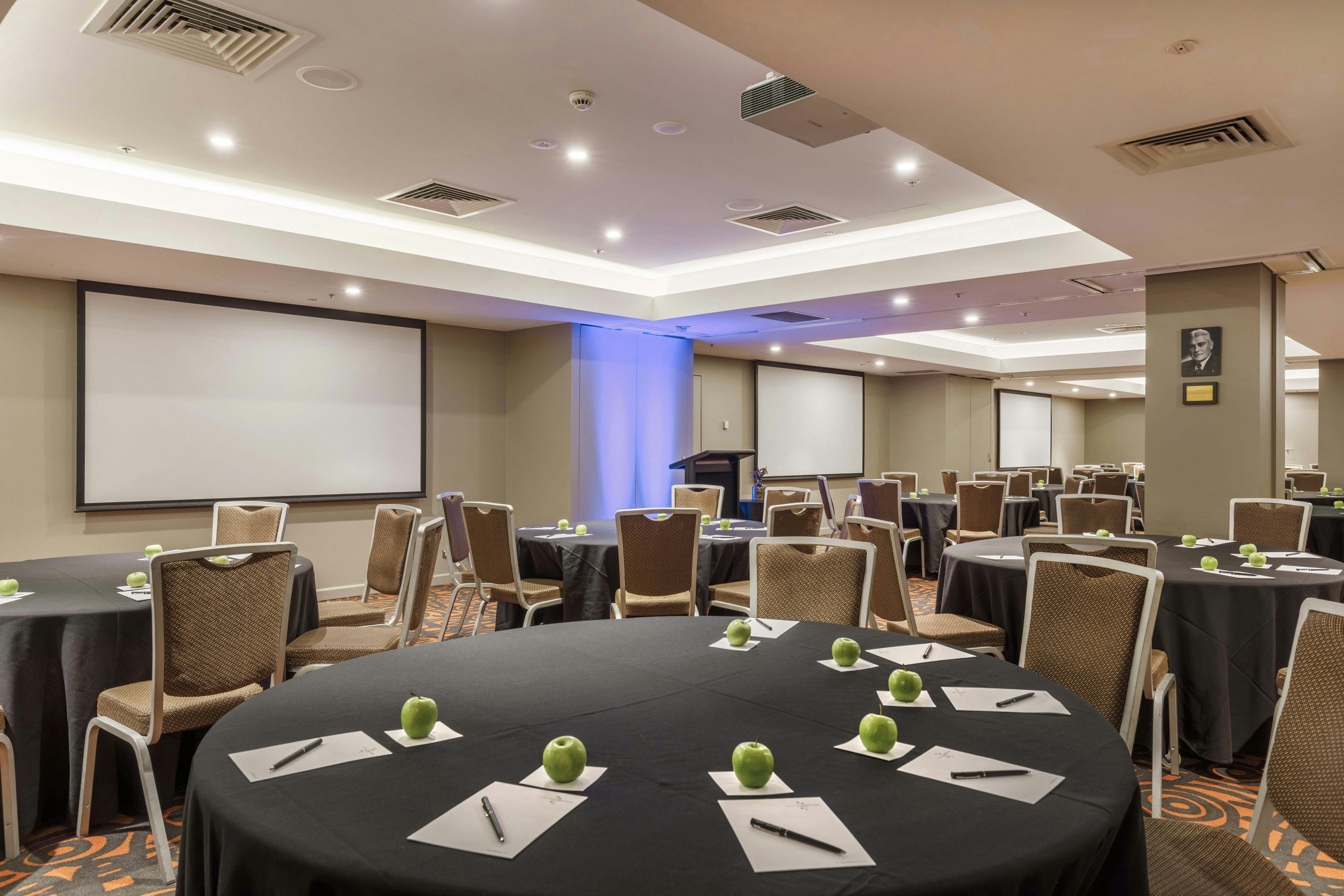 Commissioners Room 2