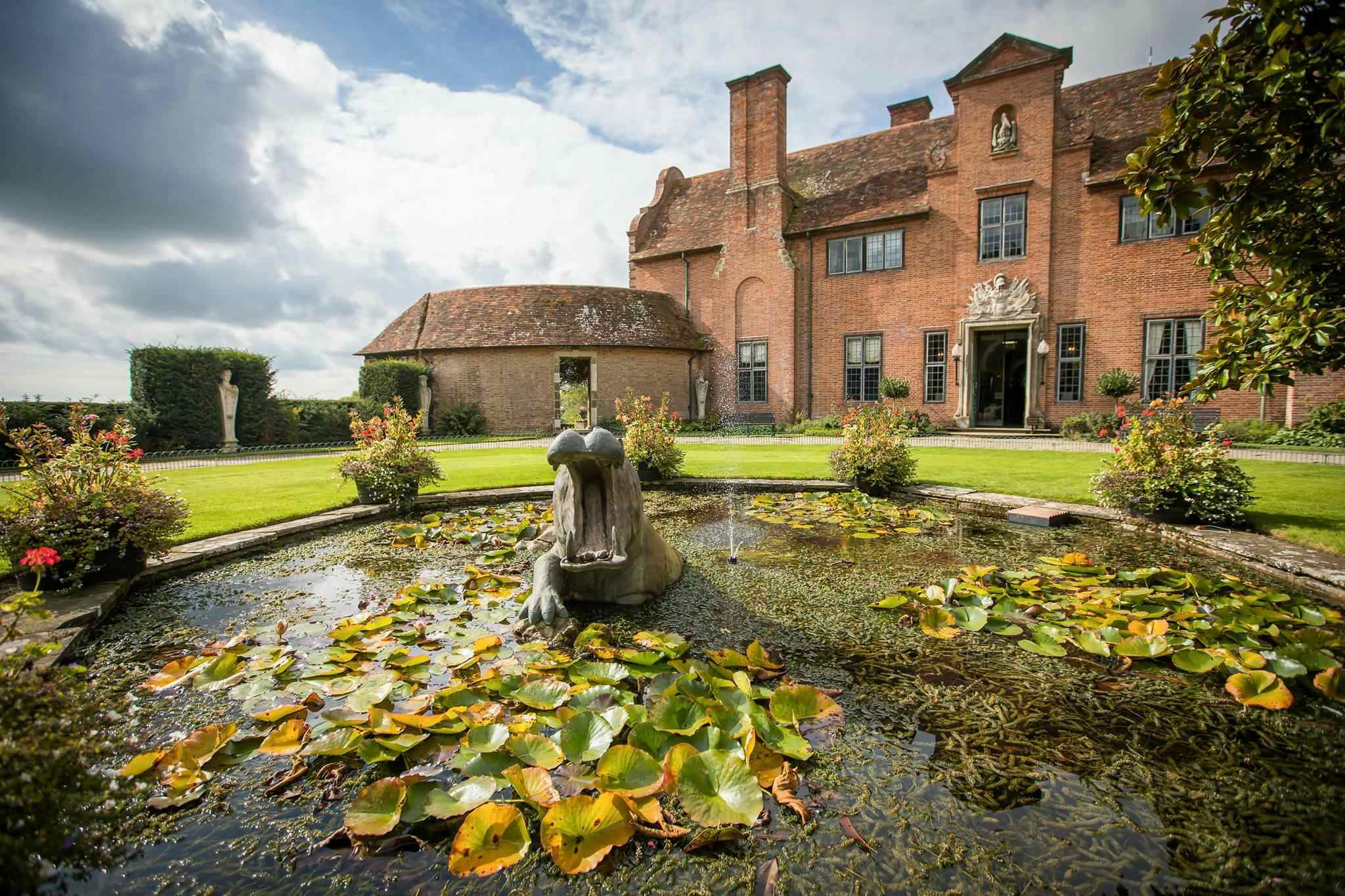 The Spencer Roberts Room  4