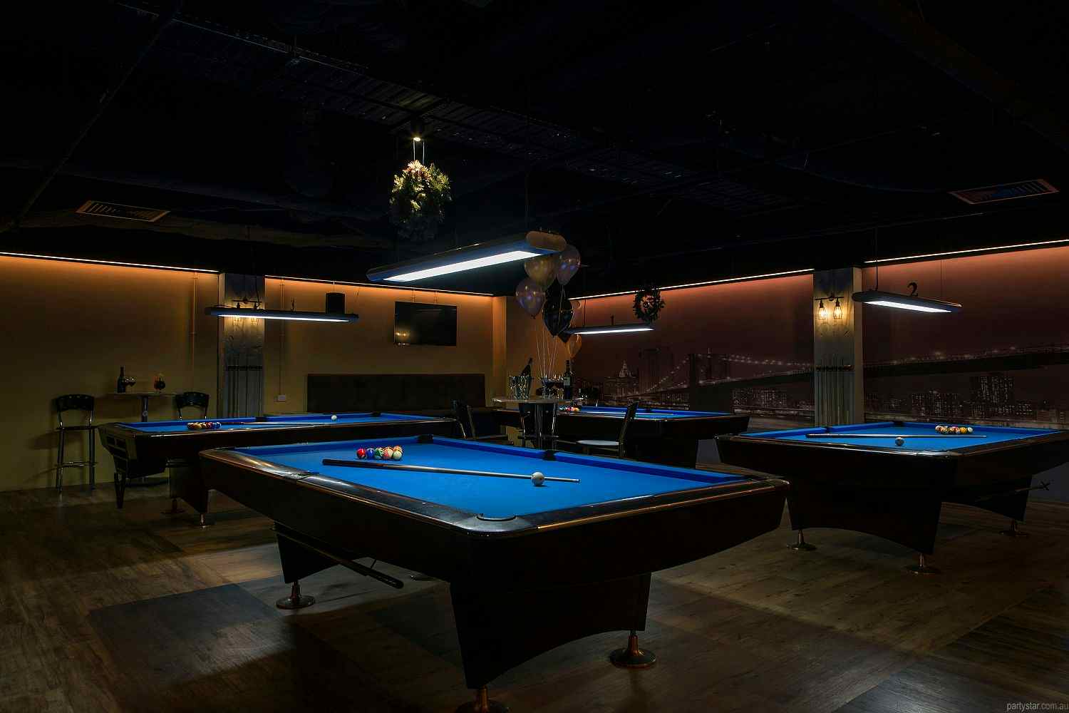 VIP Area, Empire Bar & Pool