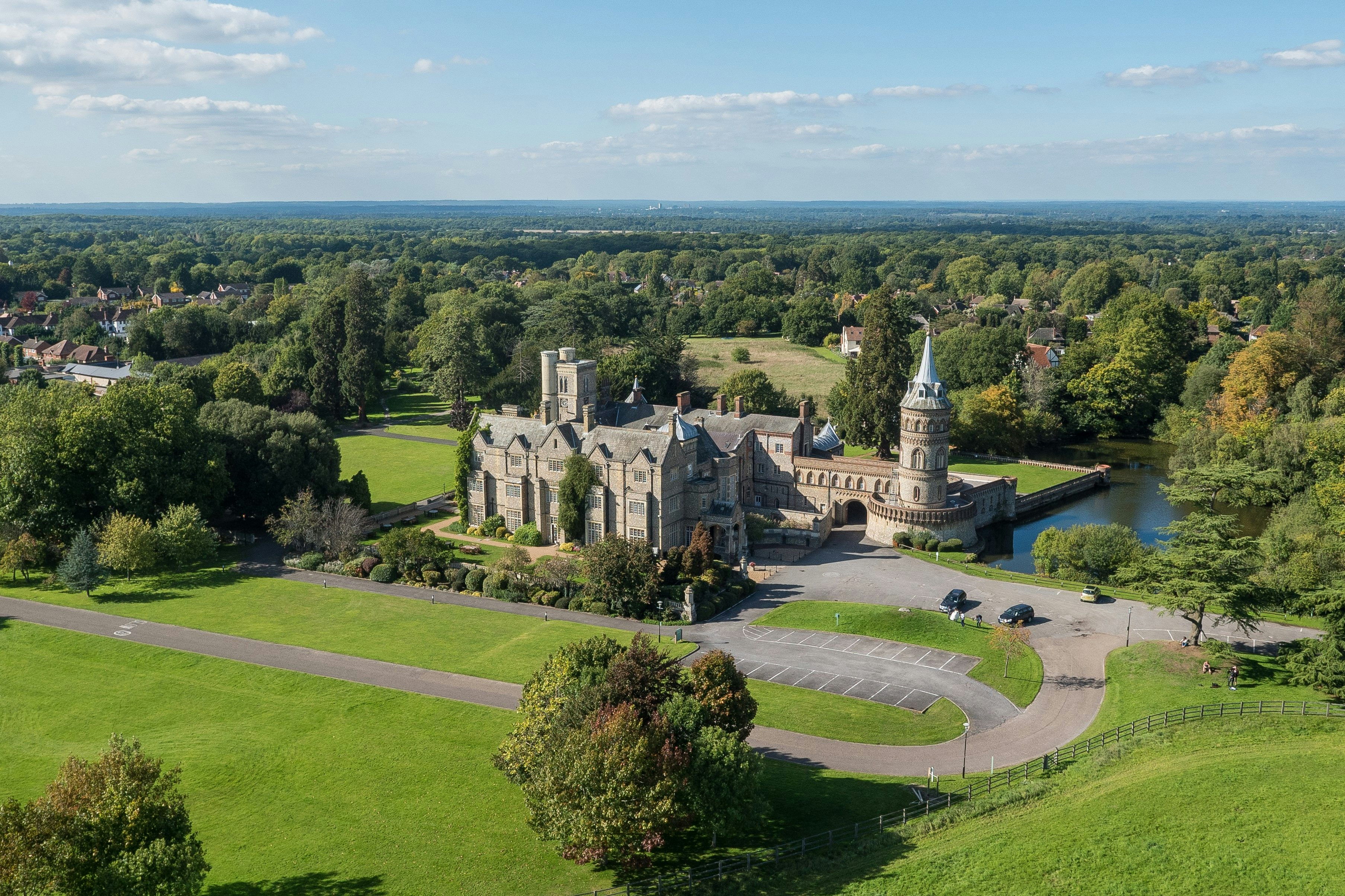 The Towers, De Vere Horsley 0