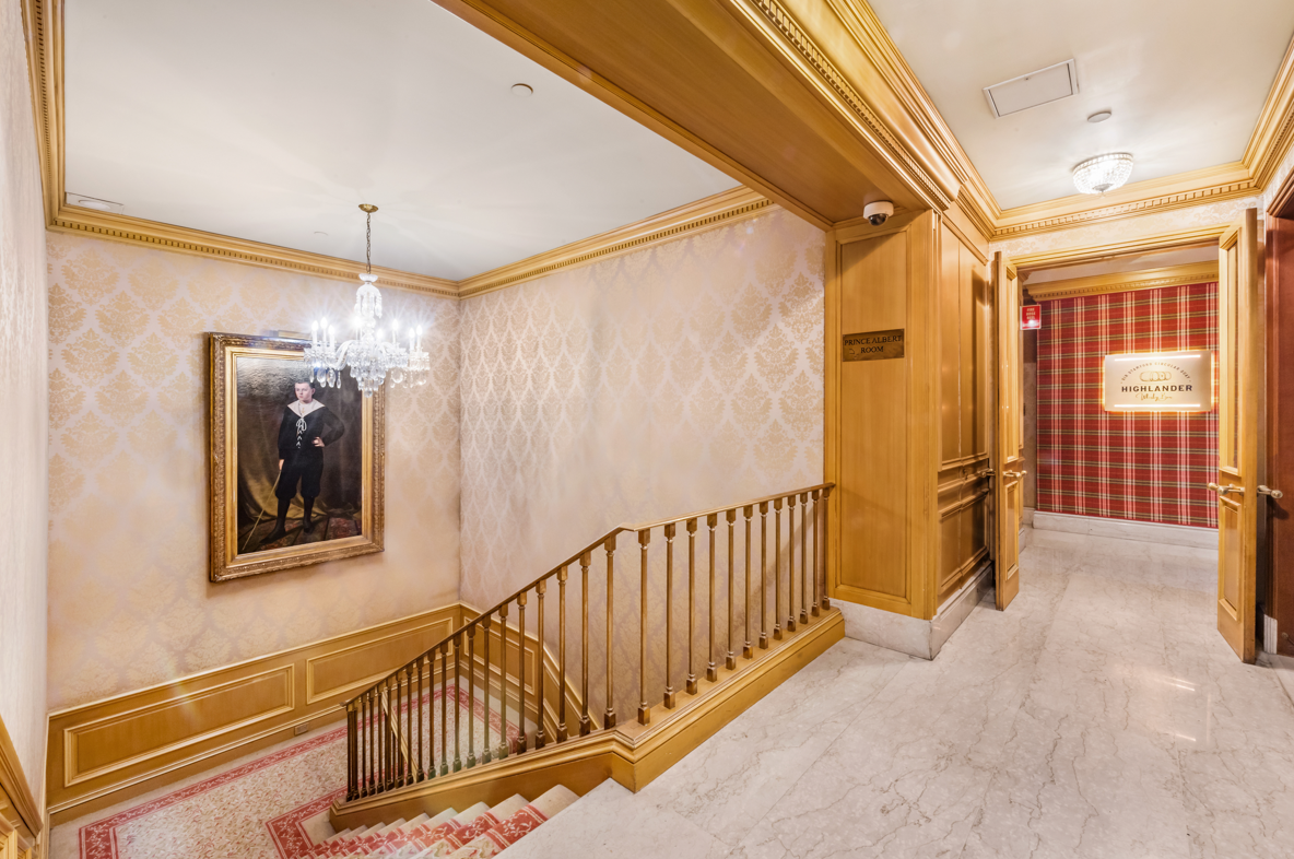 The Prince Albert Room 4