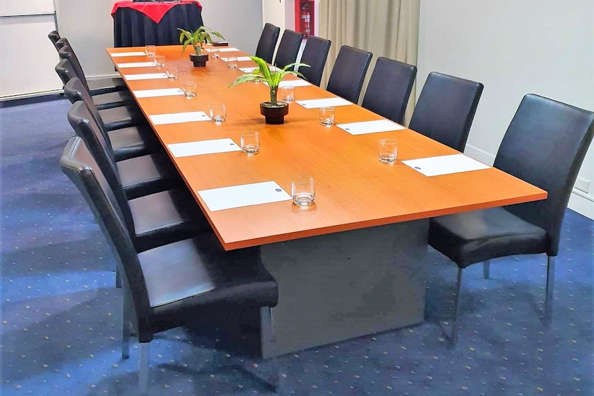 Go Between Boardroom 0