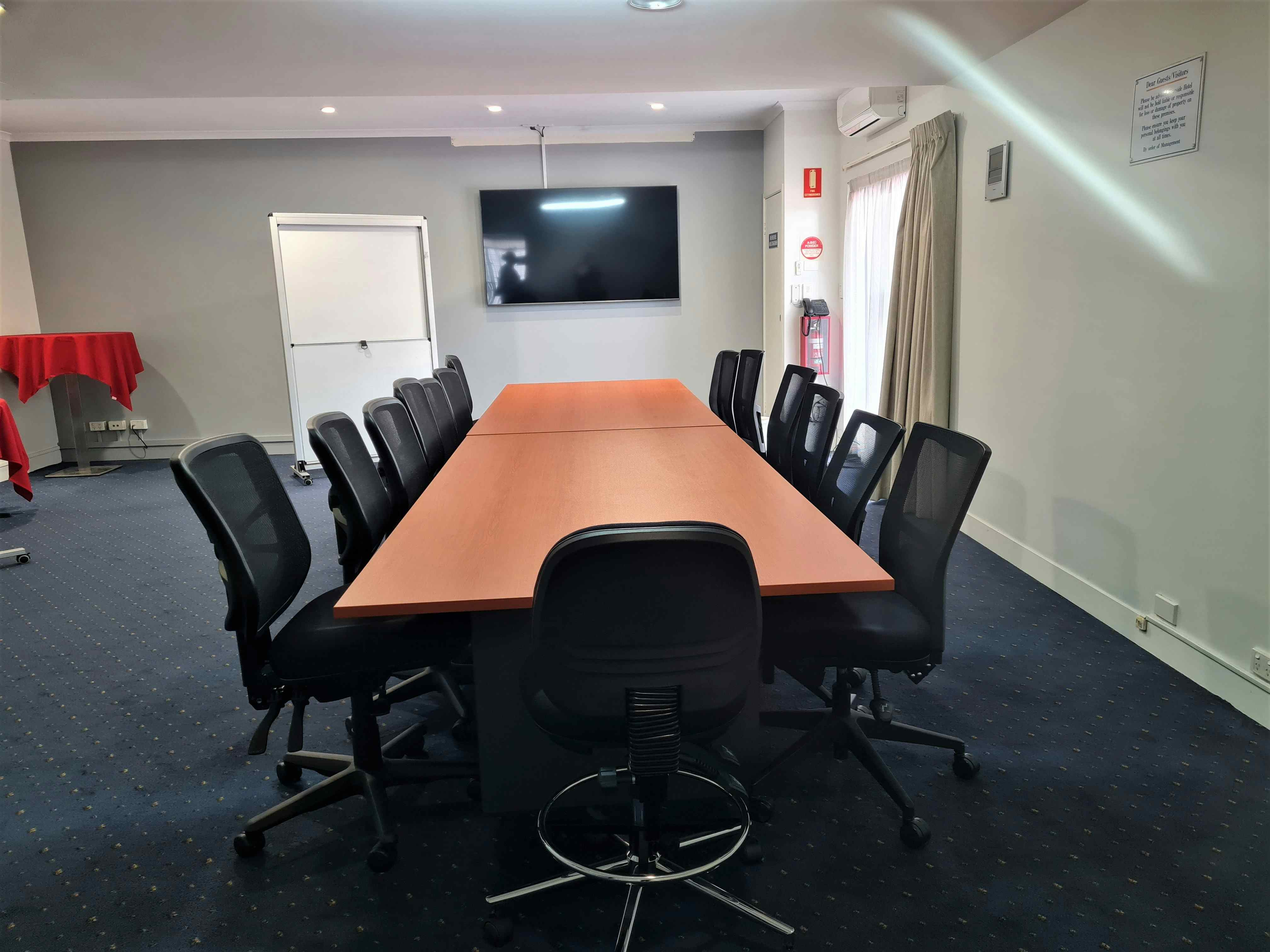 Go Between Boardroom 1
