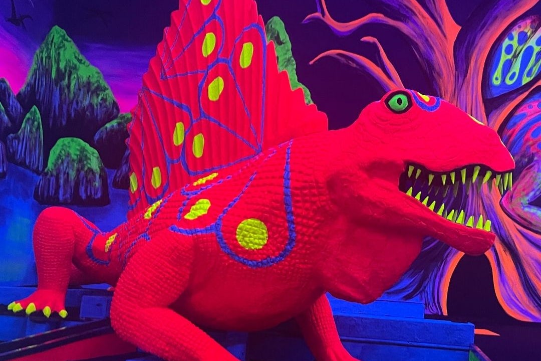 Jurassic mini golf 4