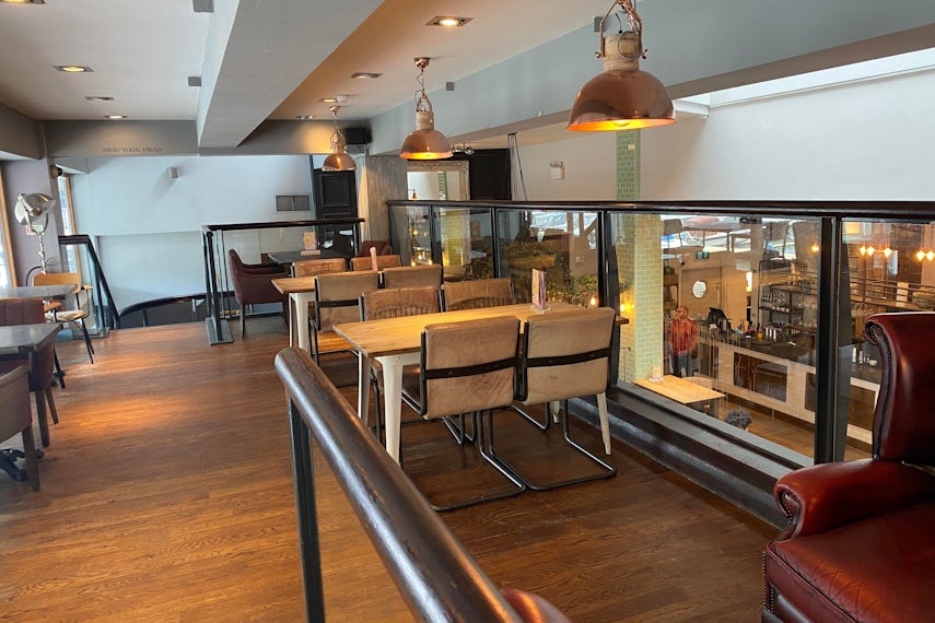 Mezzanine 0