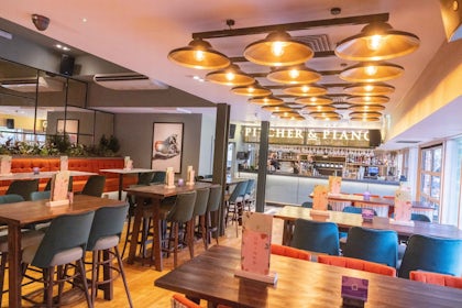 Waterside Bar 6