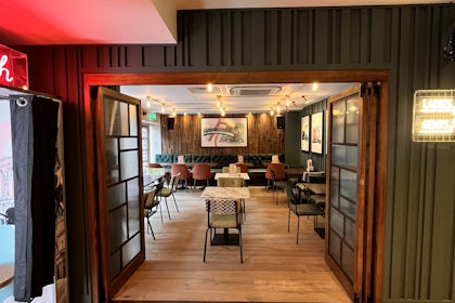 Waterside Bar 8