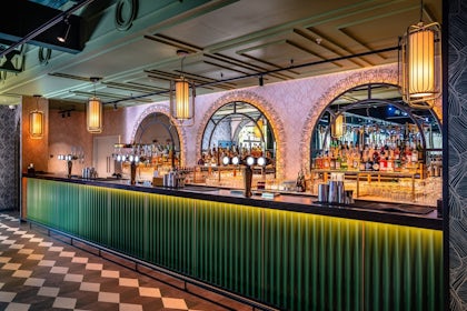 Fairground Bar 1