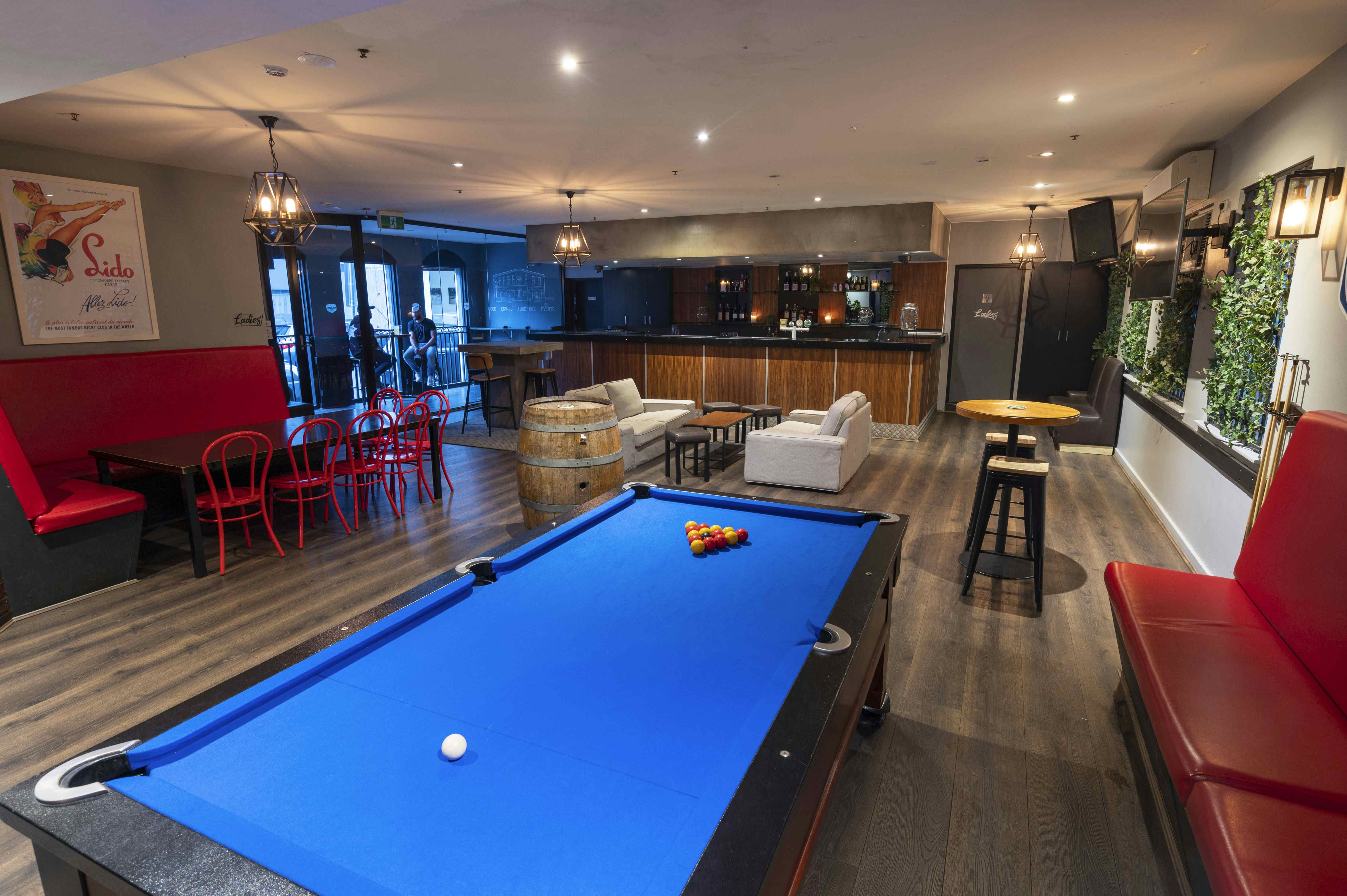 Back Bar Function Space 0