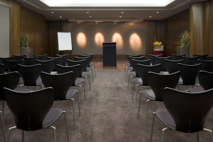 Lachlan Room 1