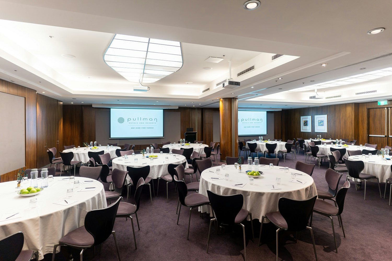 The Lachlan and Macquarie Room 3D tour