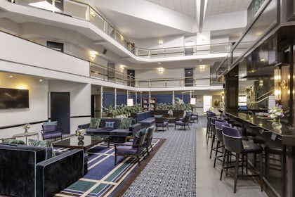 Bar and Lounge 2