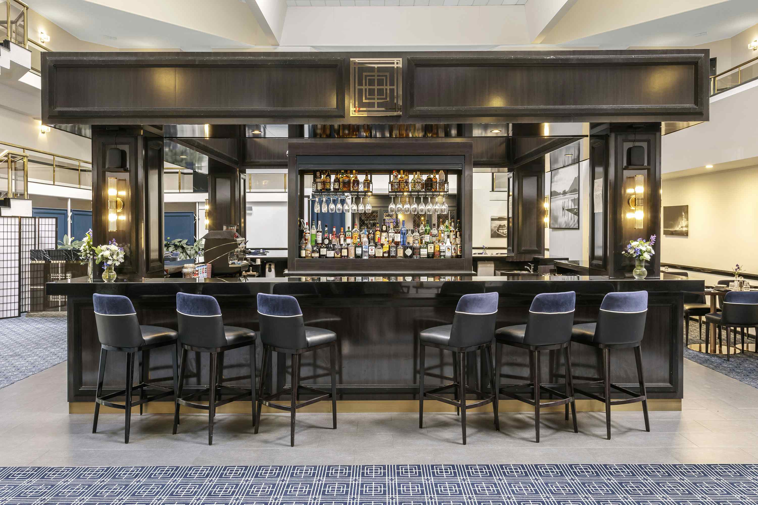 Book Bar and Lounge at Ramada Diplomat Canberra. A Griffith Venue for