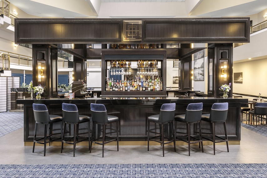 Bar and Lounge 0