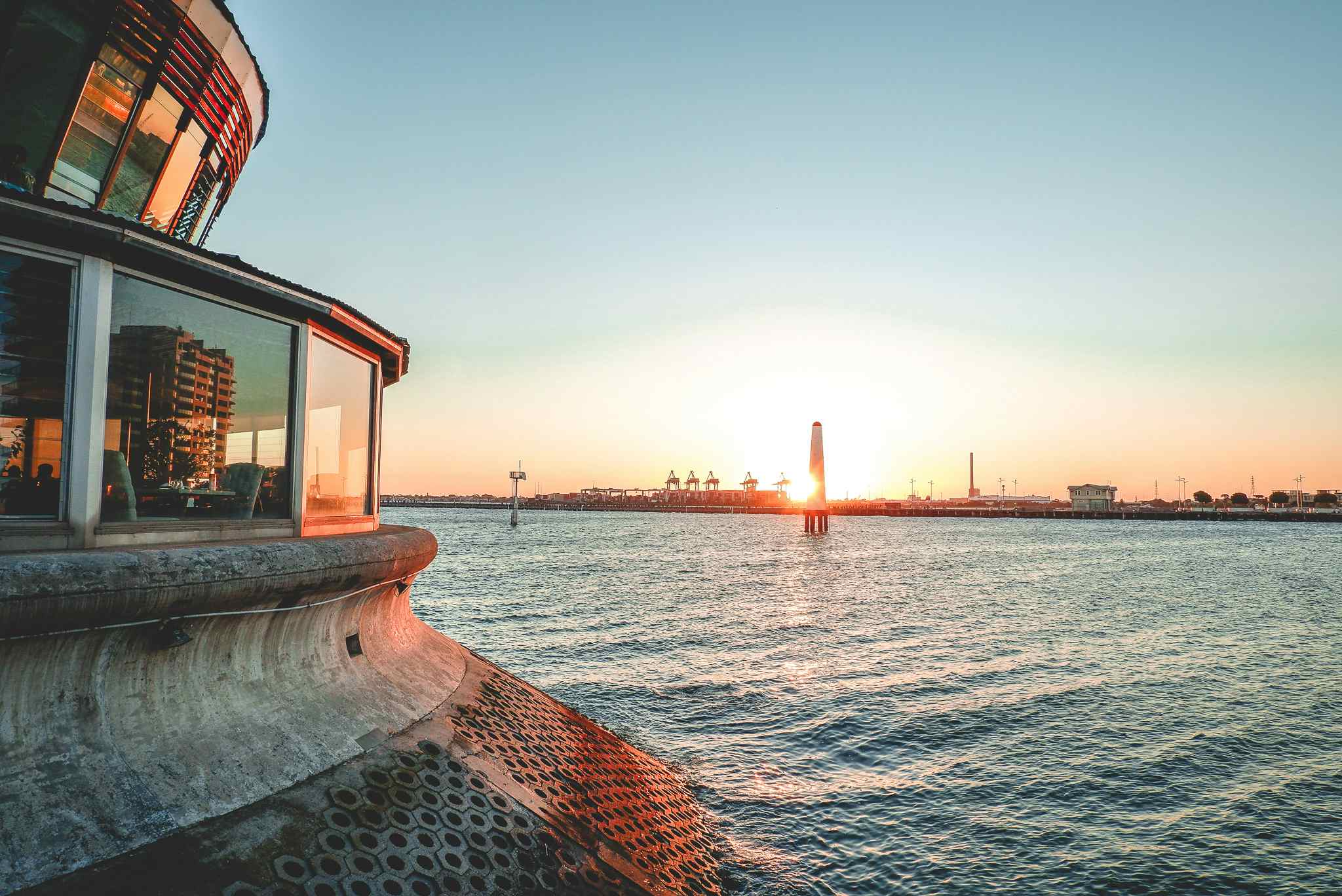 The Waterfront Room 6