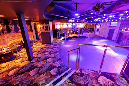 Event Room Curve: Capacity 400 2