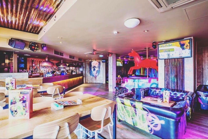 Steinbeck & Shaw Bar – Capacity 180 0