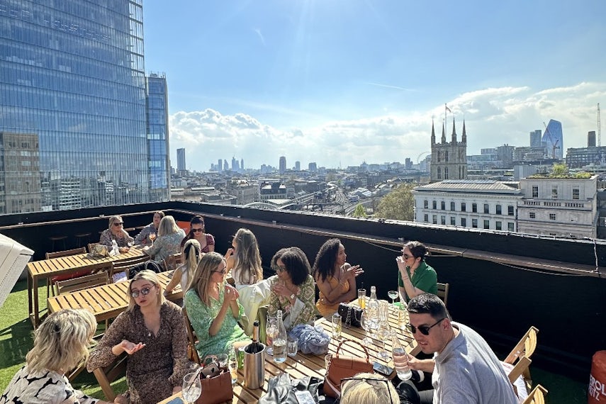 LONDON BRIDGE ROOFTOP- PRIVATE ROOM WITH BALCONY 0