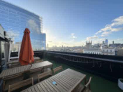 LONDON BRIDGE ROOFTOP- PRIVATE ROOM WITH BALCONY 2