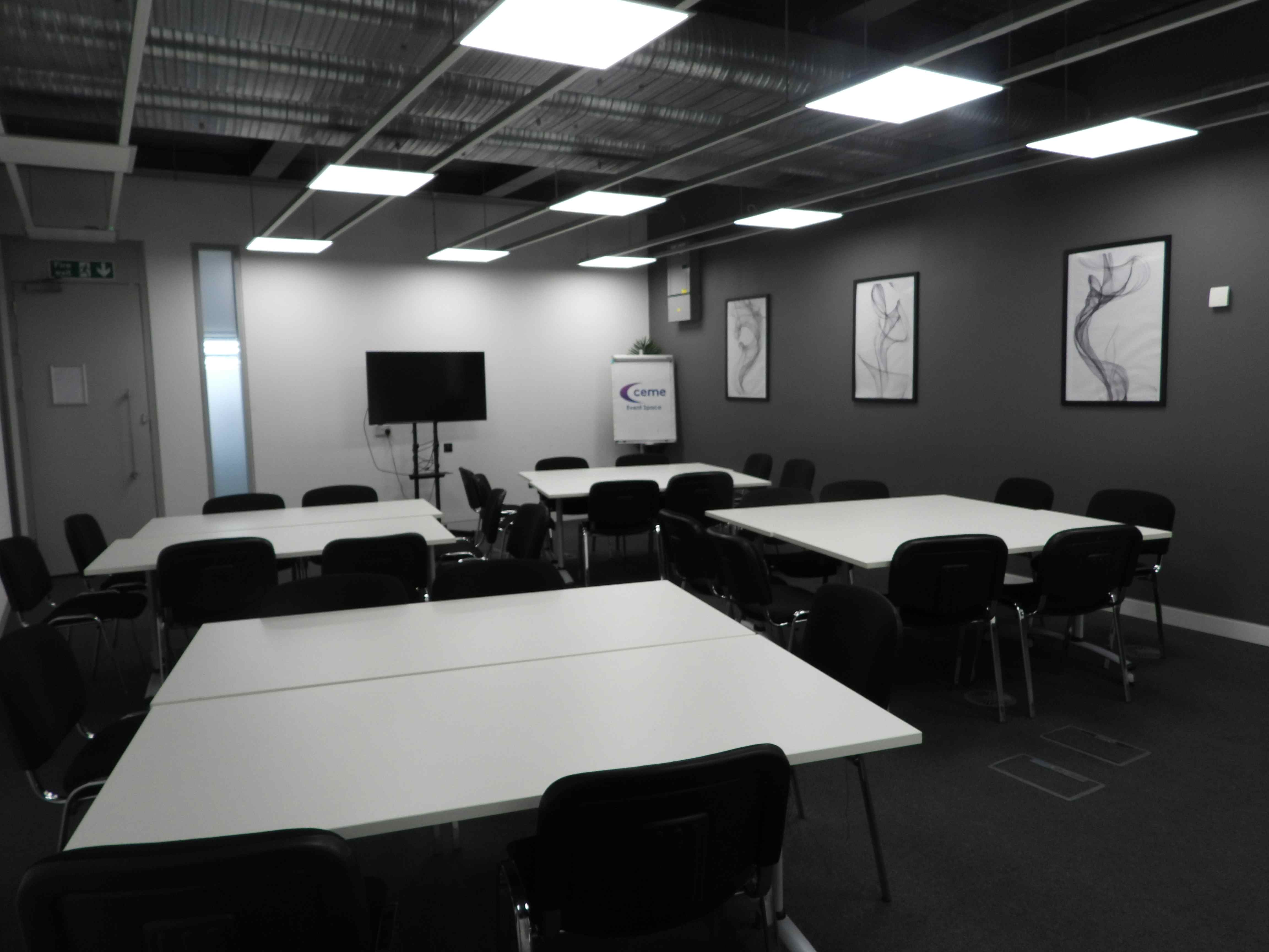 Large Meeting Room 