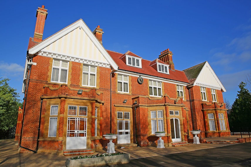 Ewell Court House 0