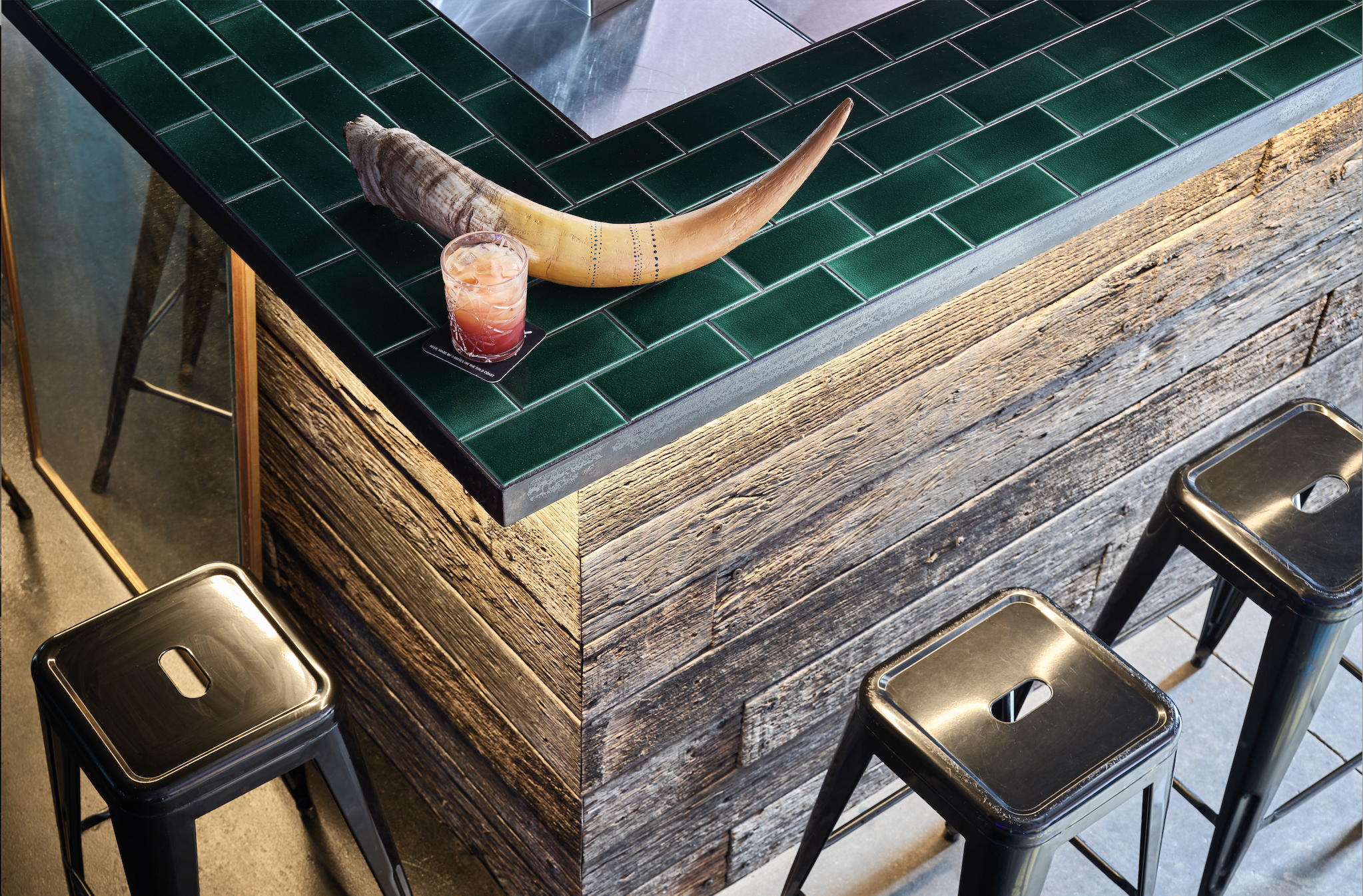 Mo's Desert Clubhouse - The Warehouse 10