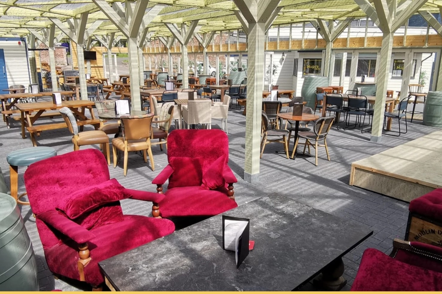 Hugo's bar & Pavillion 1