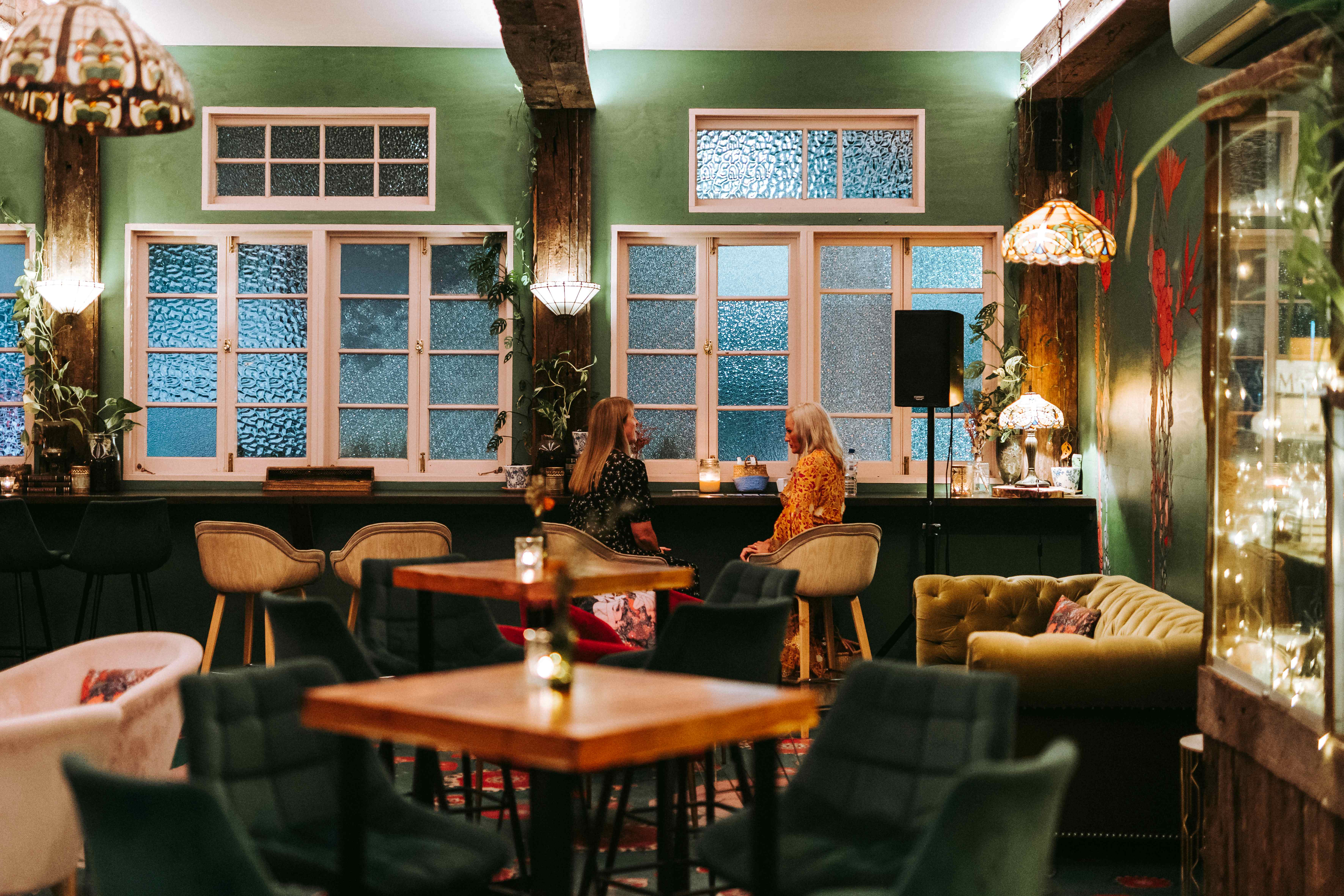 Mona Lisa's Lair - Champagne Bar 7