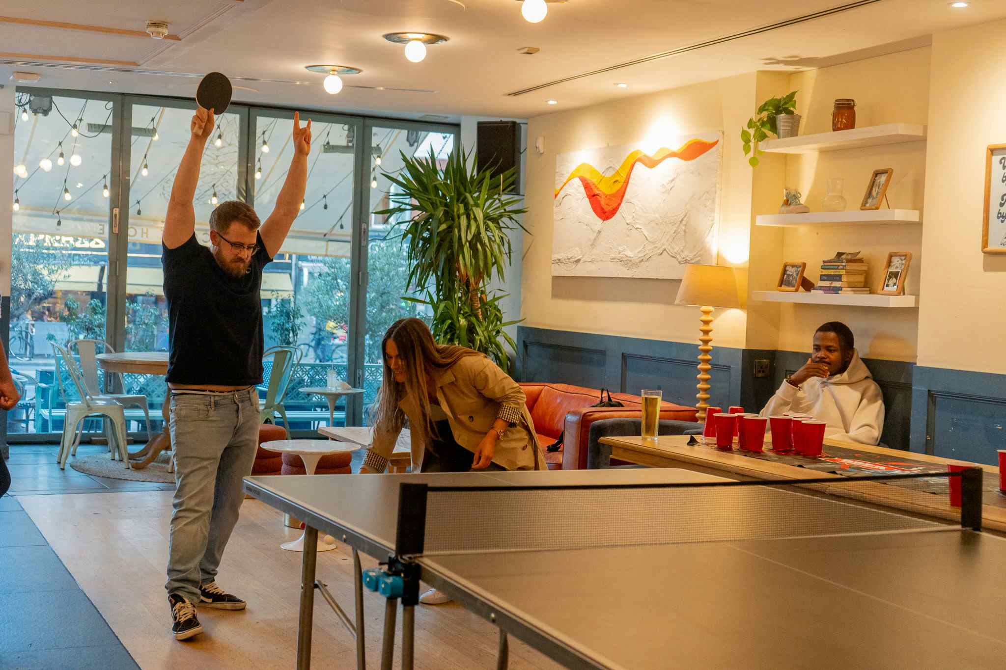 Cosy Living Room & Cocktail Bar  2