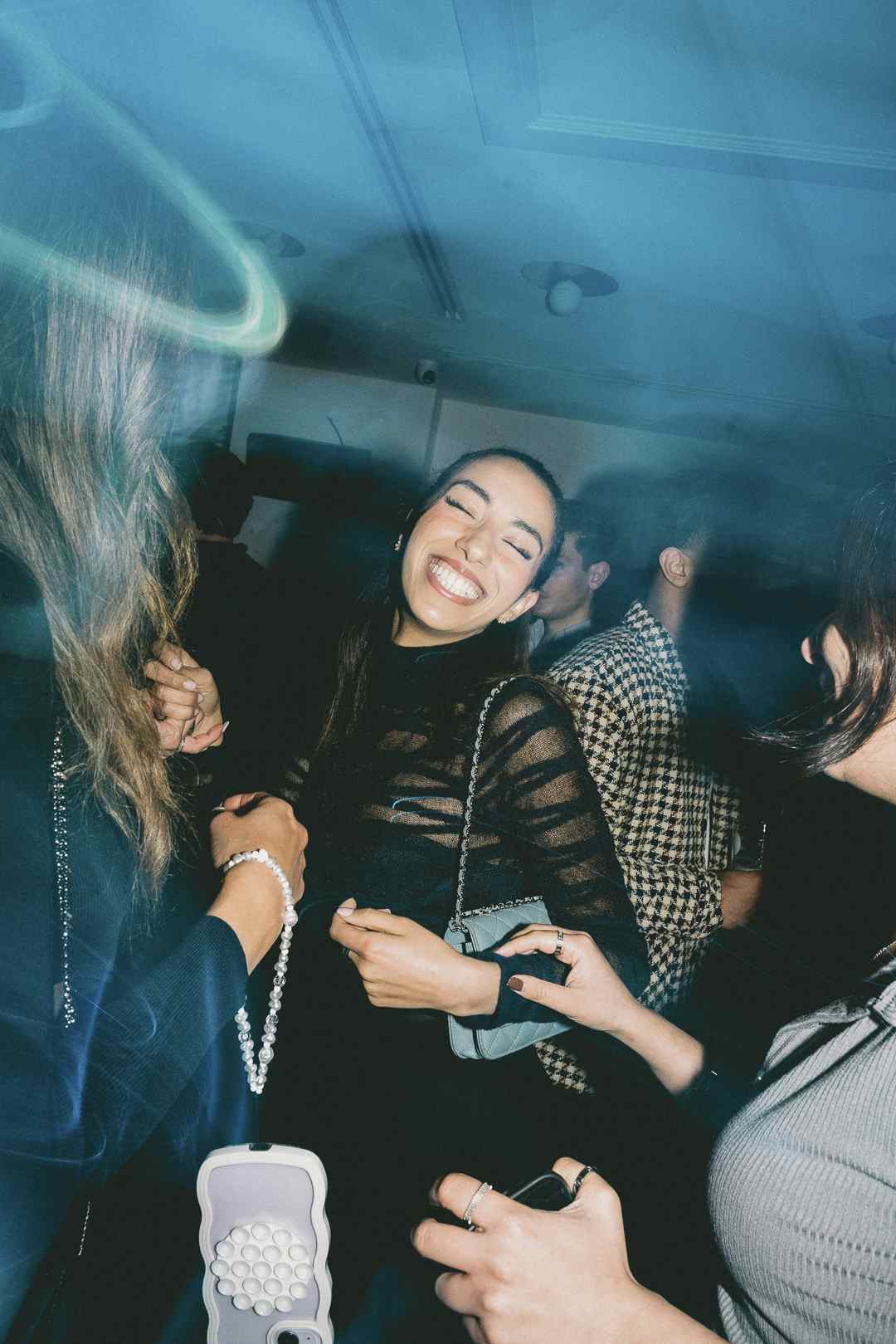 Cosy Living Room & Cocktail Bar  5