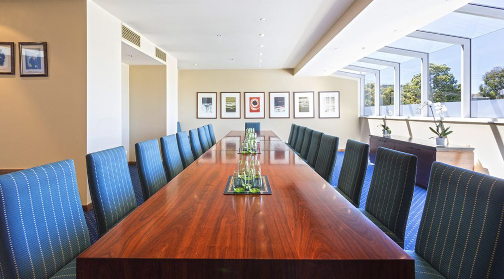 The Committee Room 1