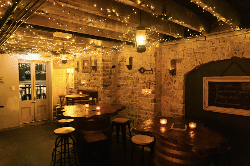 Cellar & Laneway 0