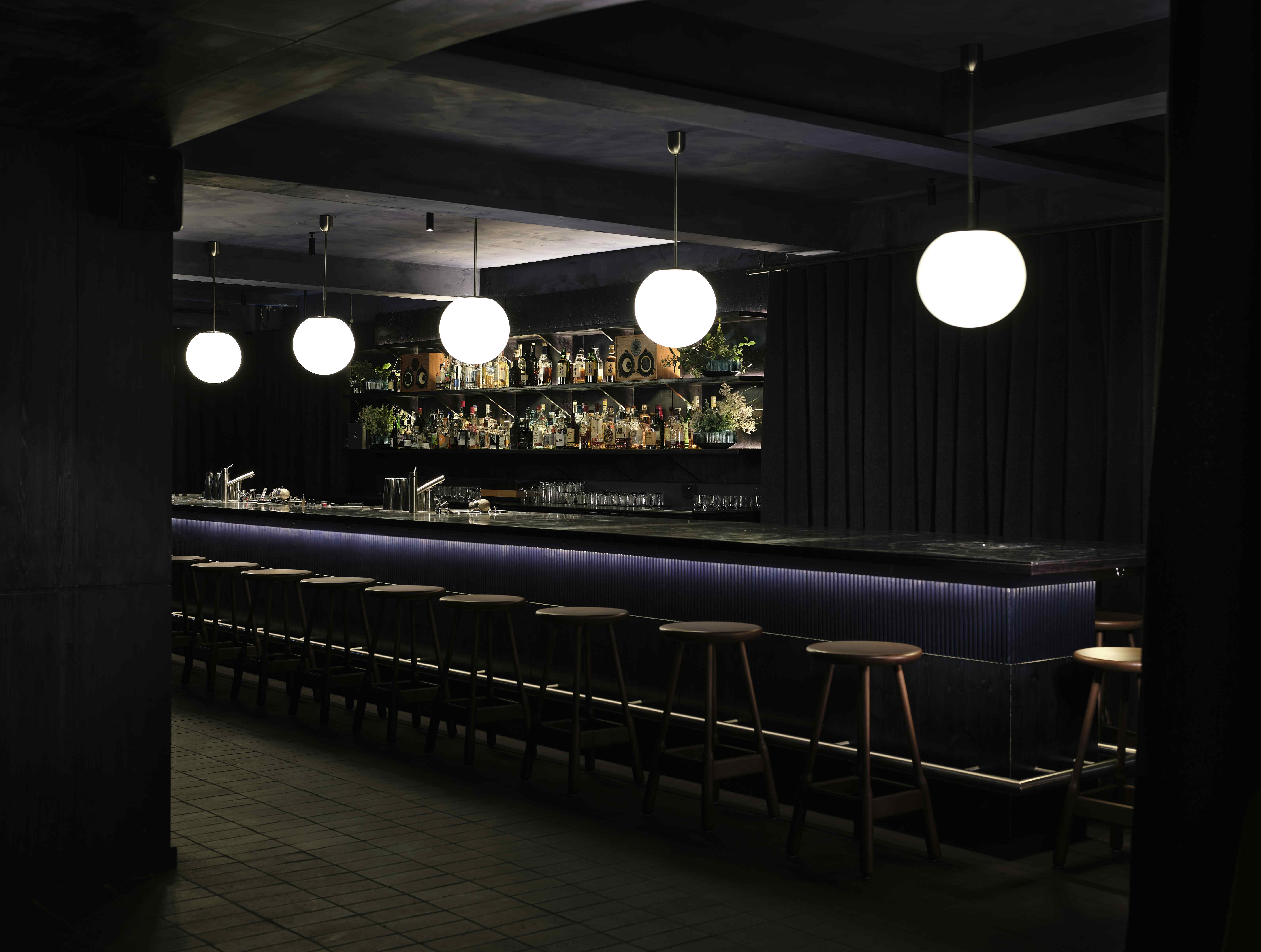 Exclusive or Semi Exclusive Hire