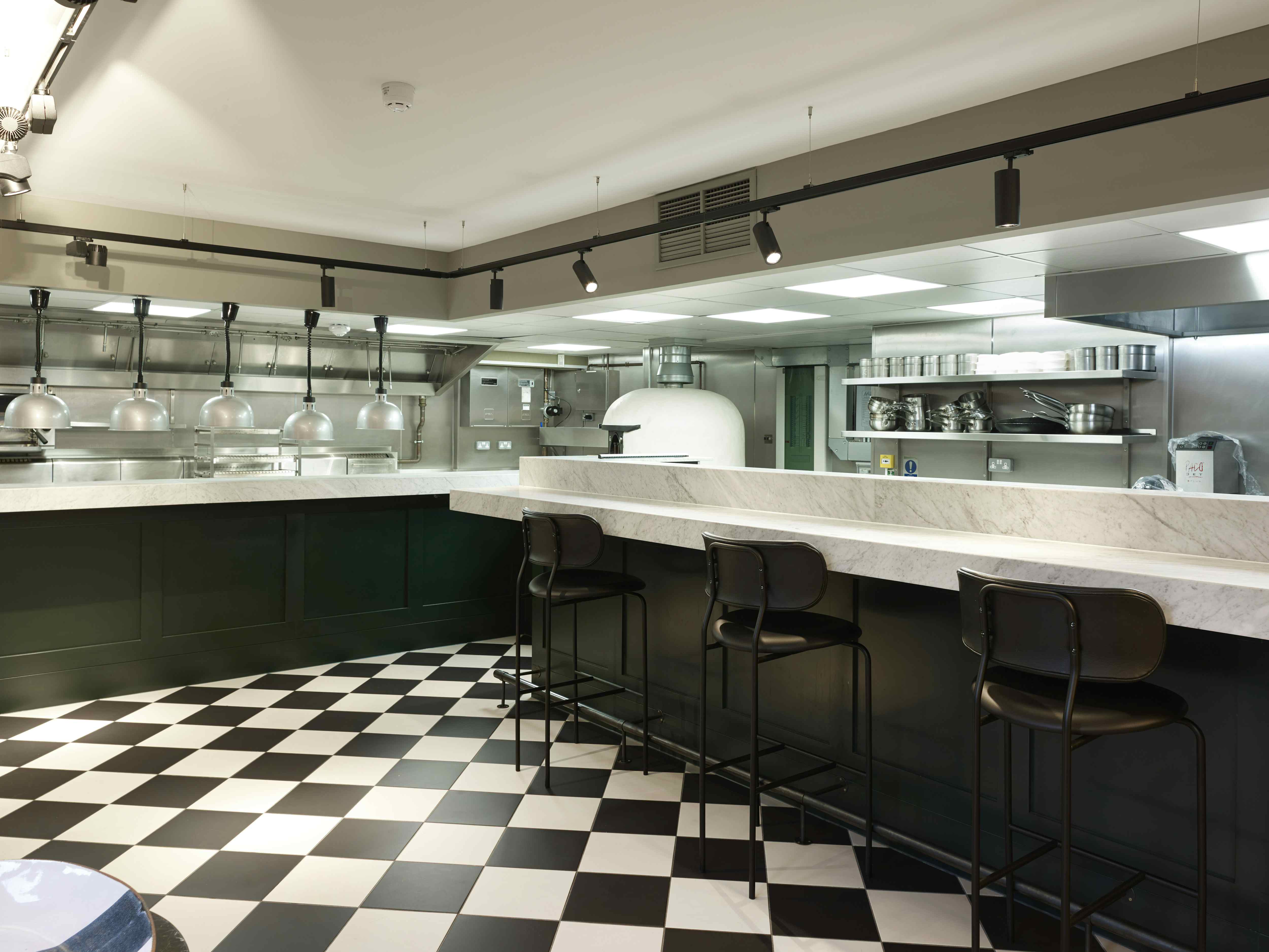 The Dining Room & Courtyard  7