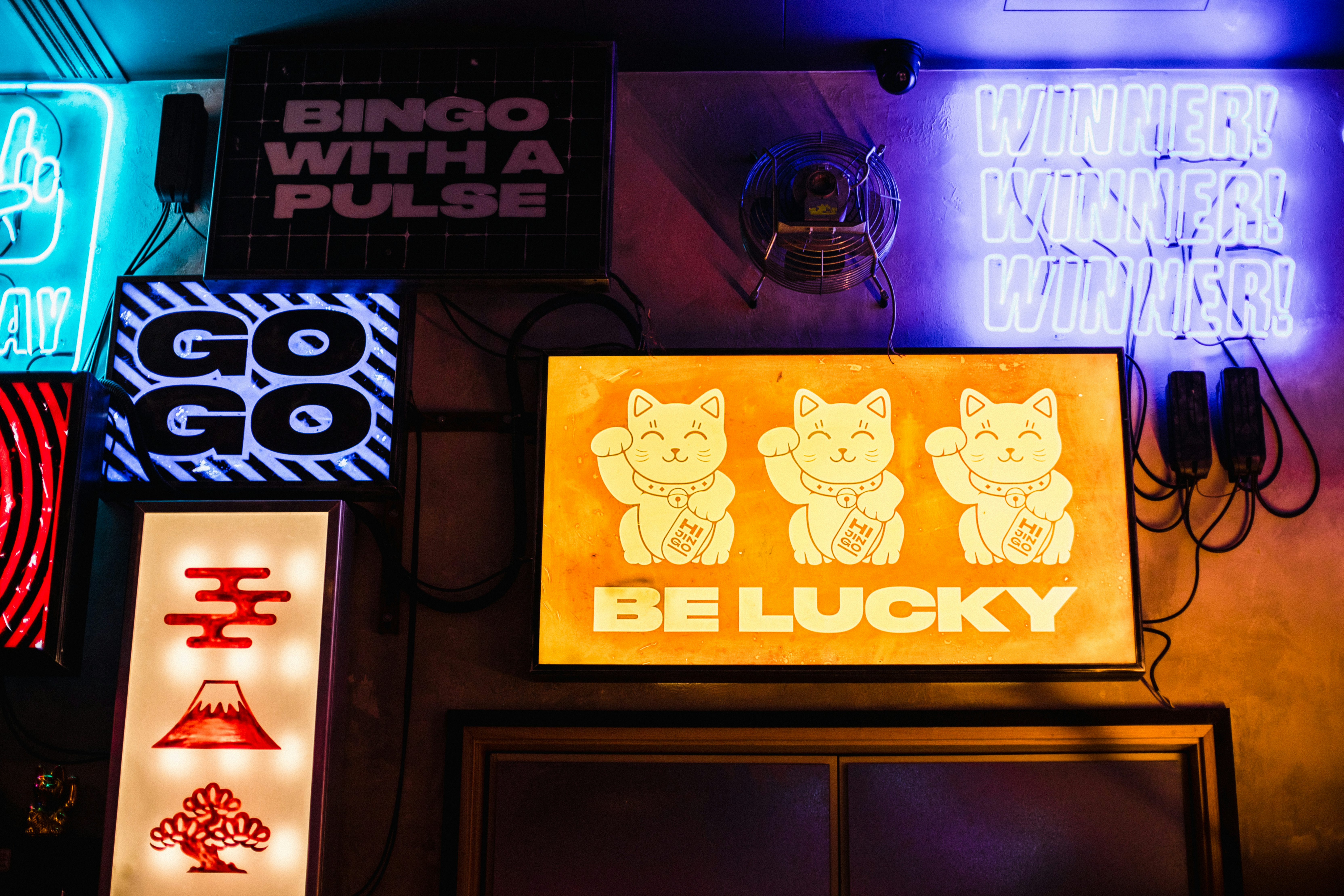 Lucky Cat Bar 2