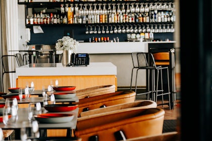 HQ Bar + Kitchen 5