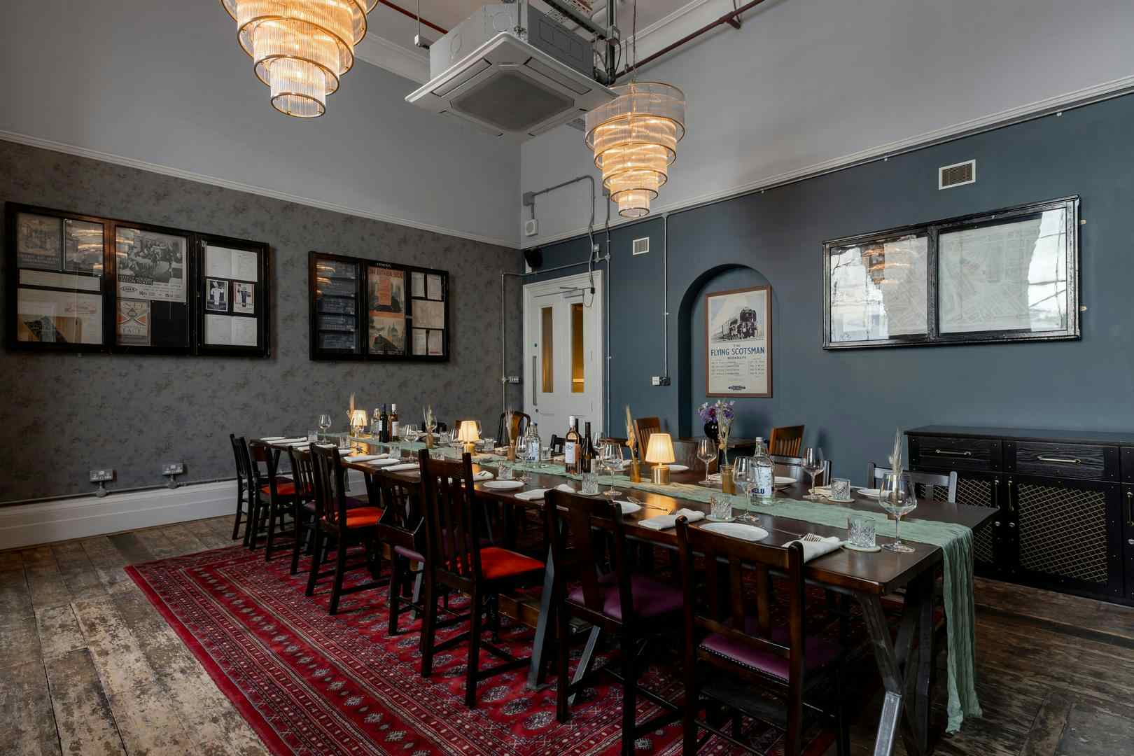 First Class Lounge 2