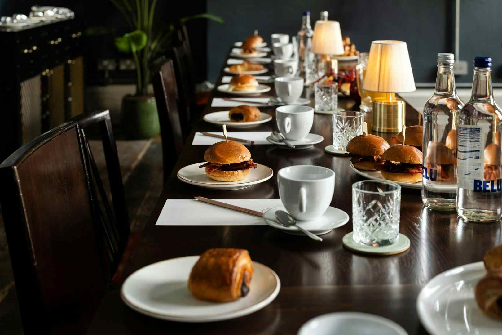 First Class Lounge 3