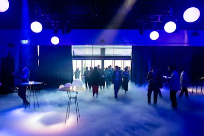 Cargo Hall 9