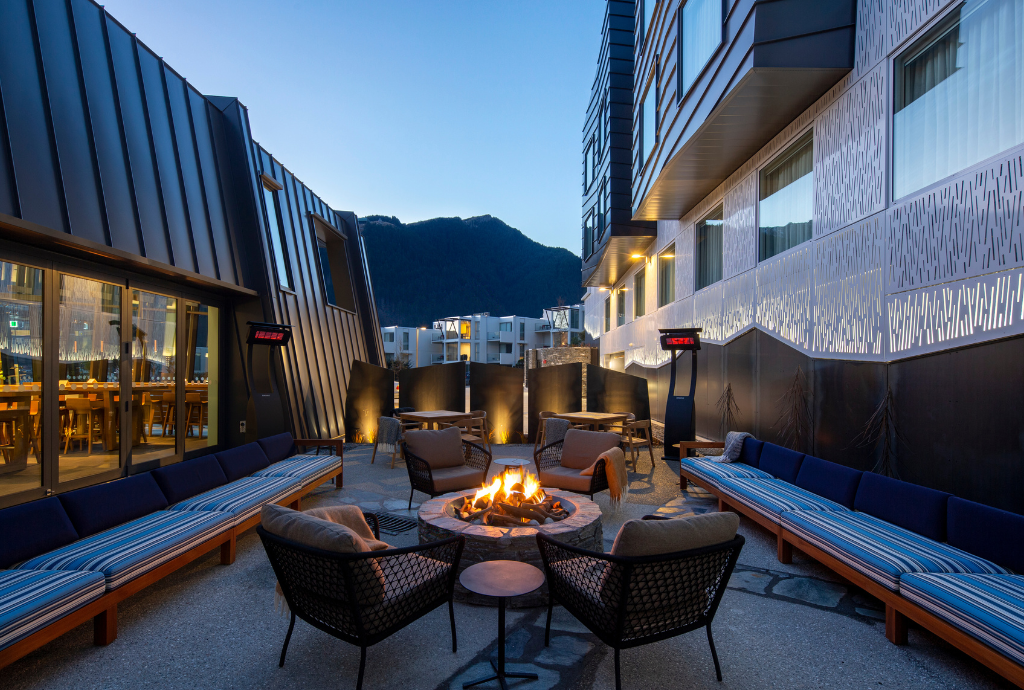 Ember Outdoor Lounge