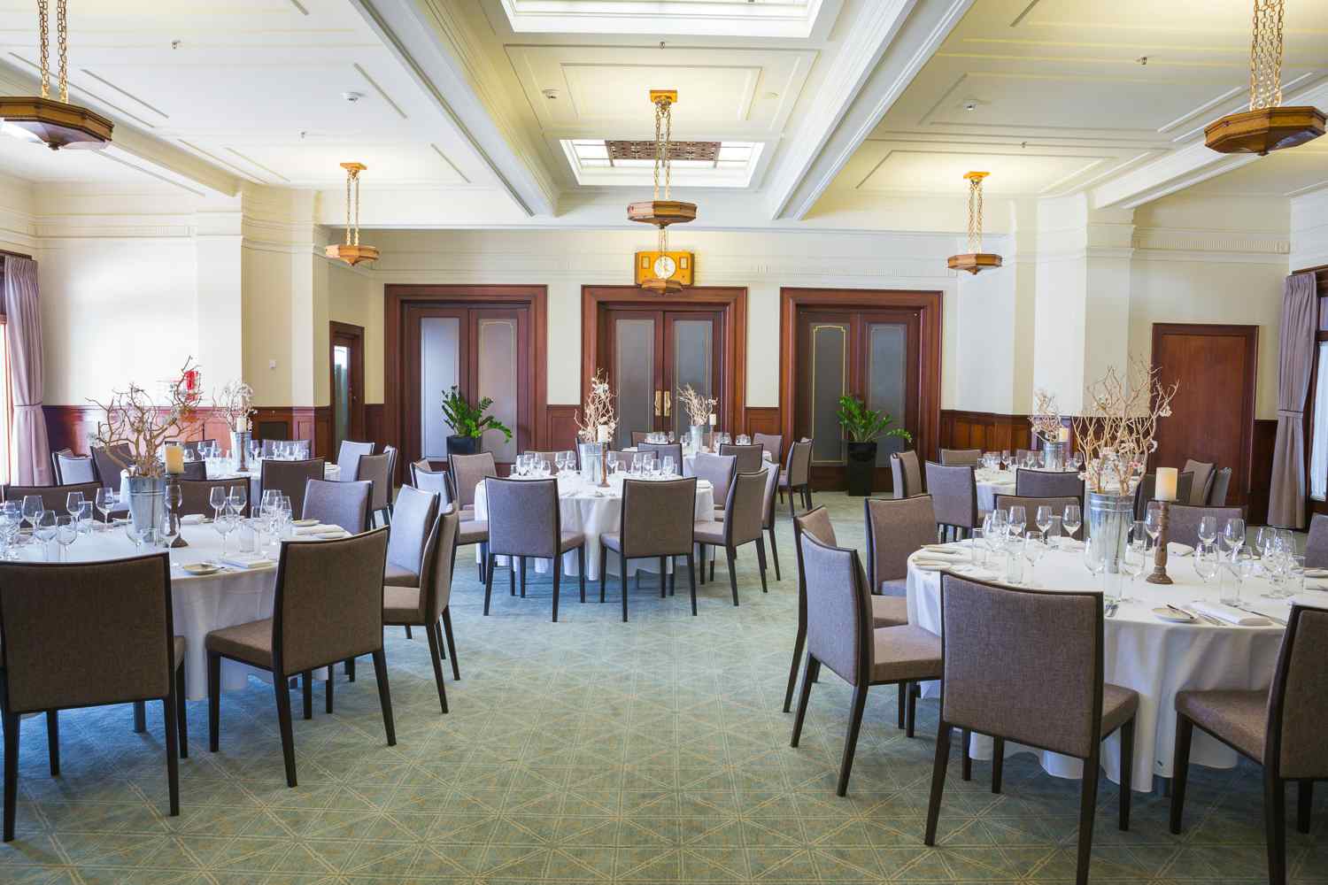 Members’ Dining Room 3 2