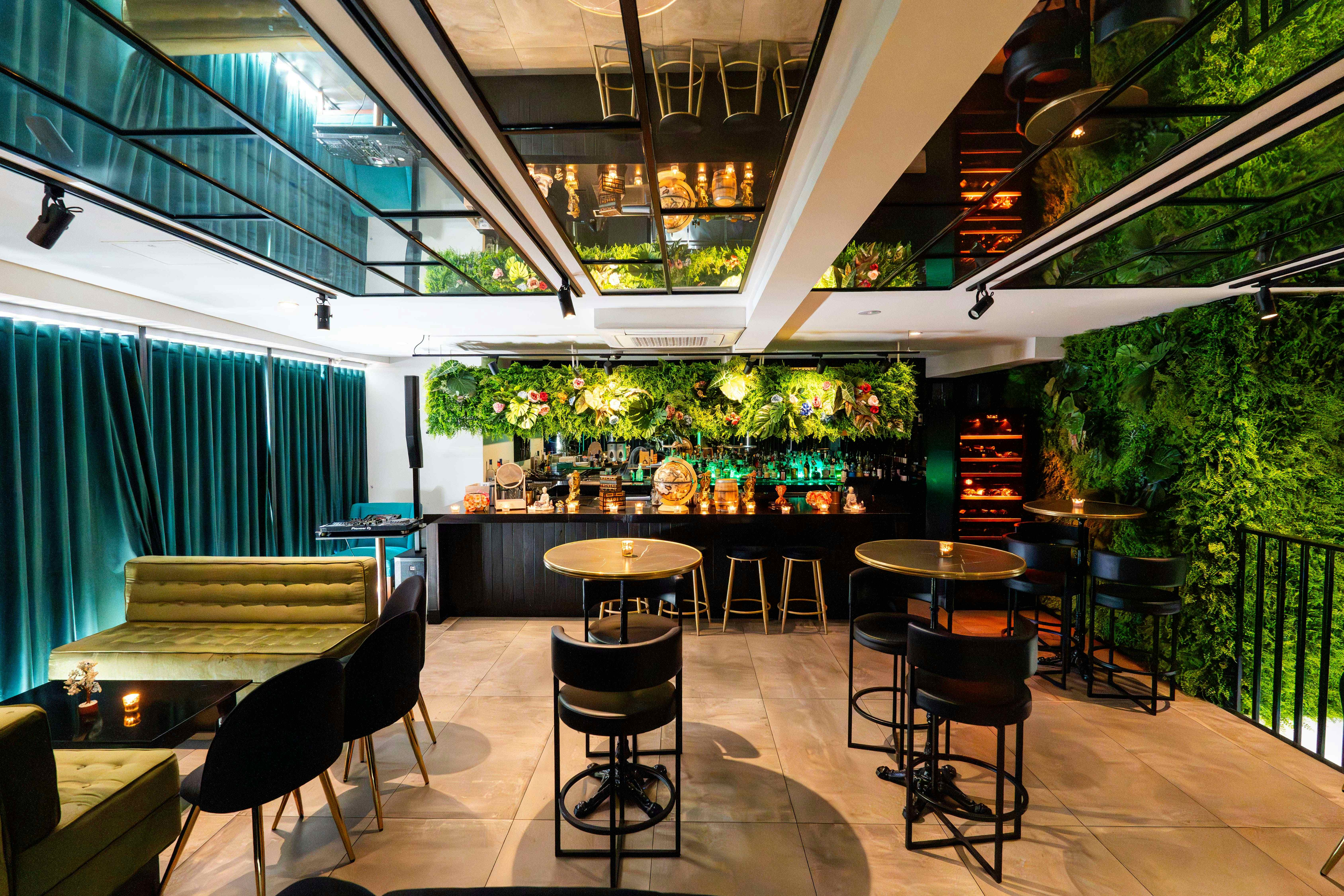 Upstairs Exclusive 3