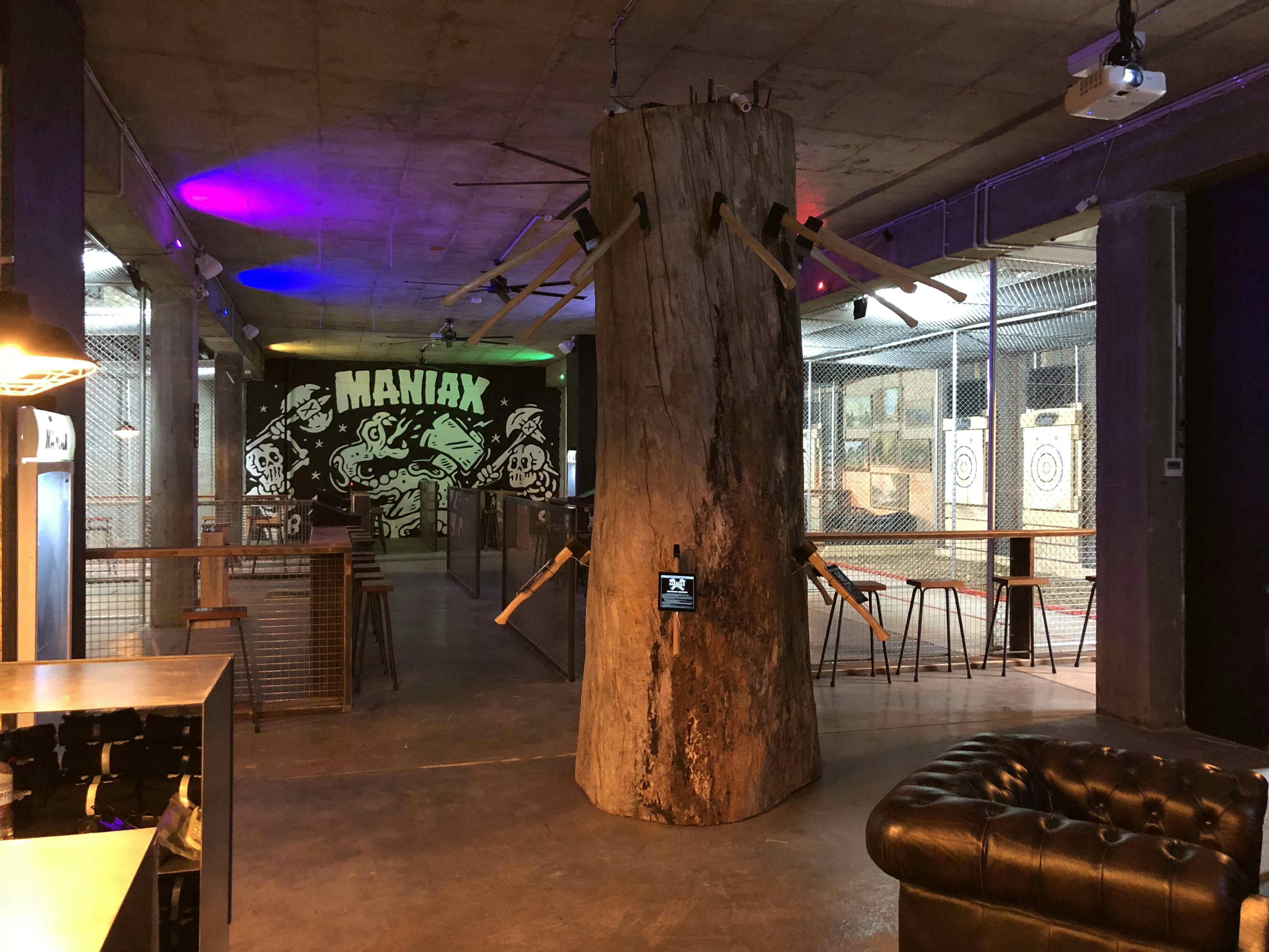 MANIAX Axe Throwing - Abbotsford