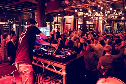 Full Venue 9