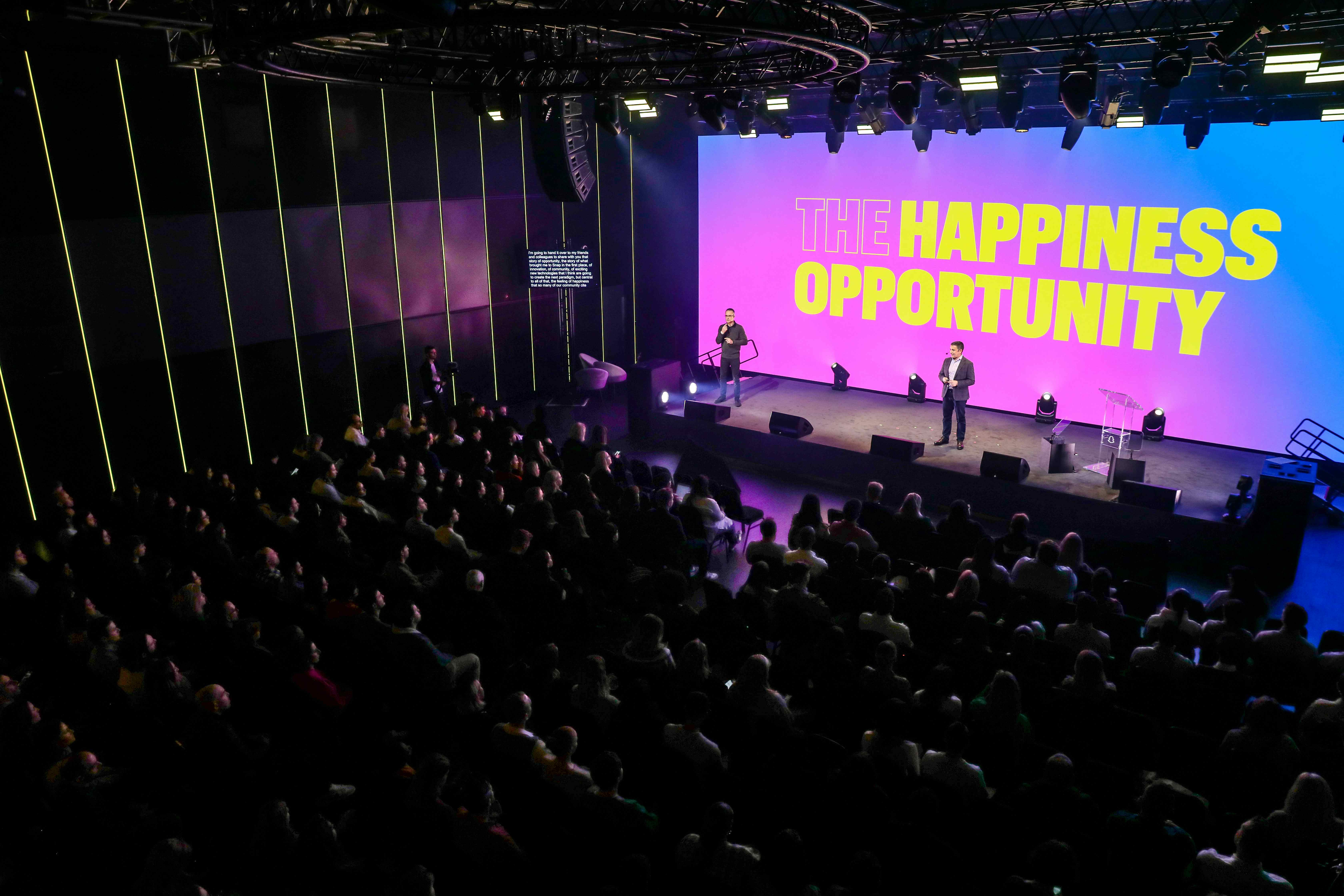 Exclusive Hire of HERE 7