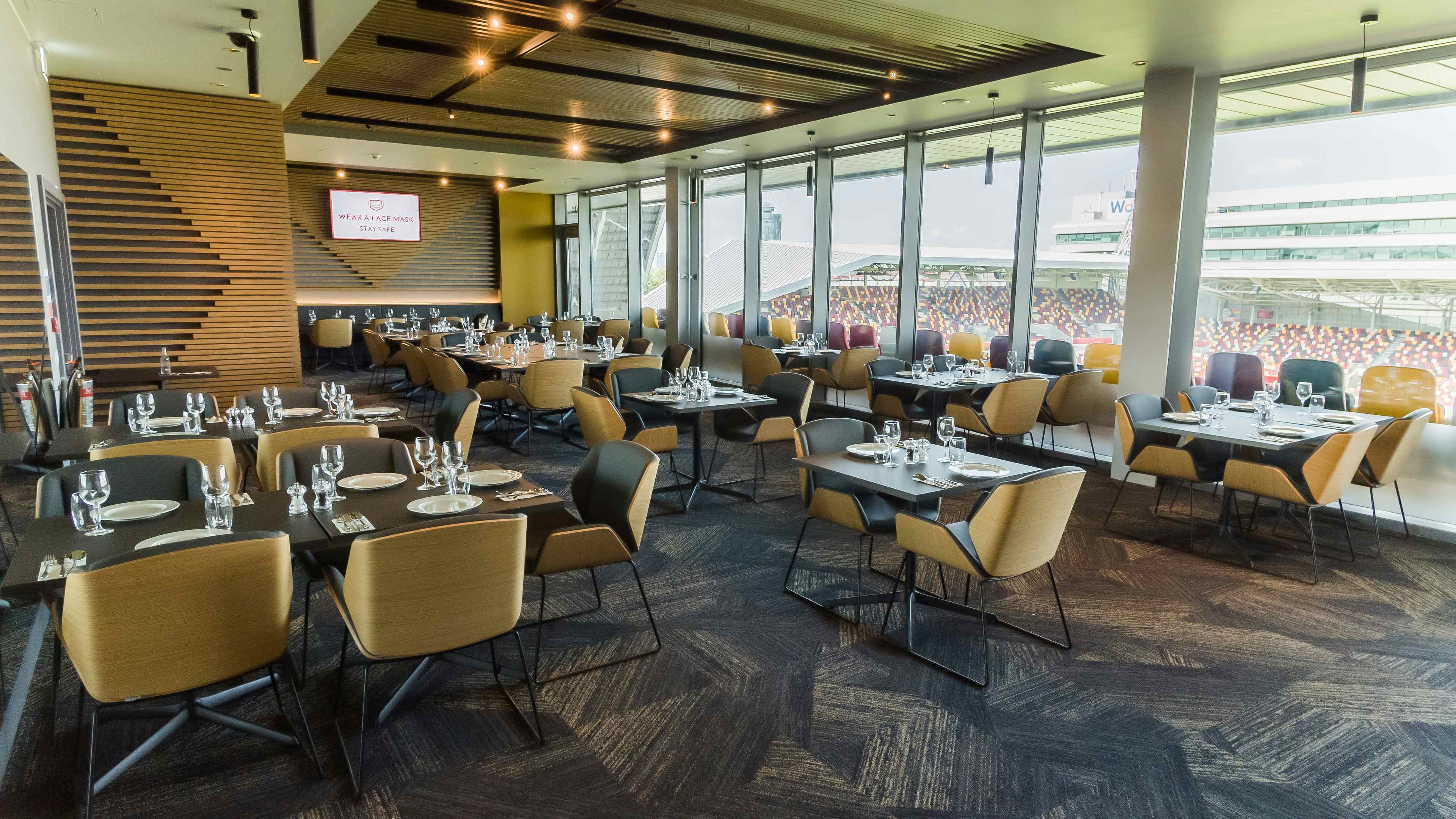 The Oxford & Cambridge Suite 1